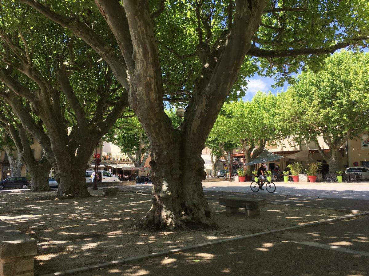 "La Place Du Village" ベドアン エクステリア 写真